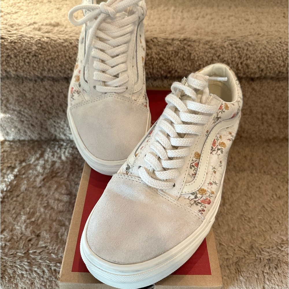 Women’s Vans Low Floral Print Marshmallow White